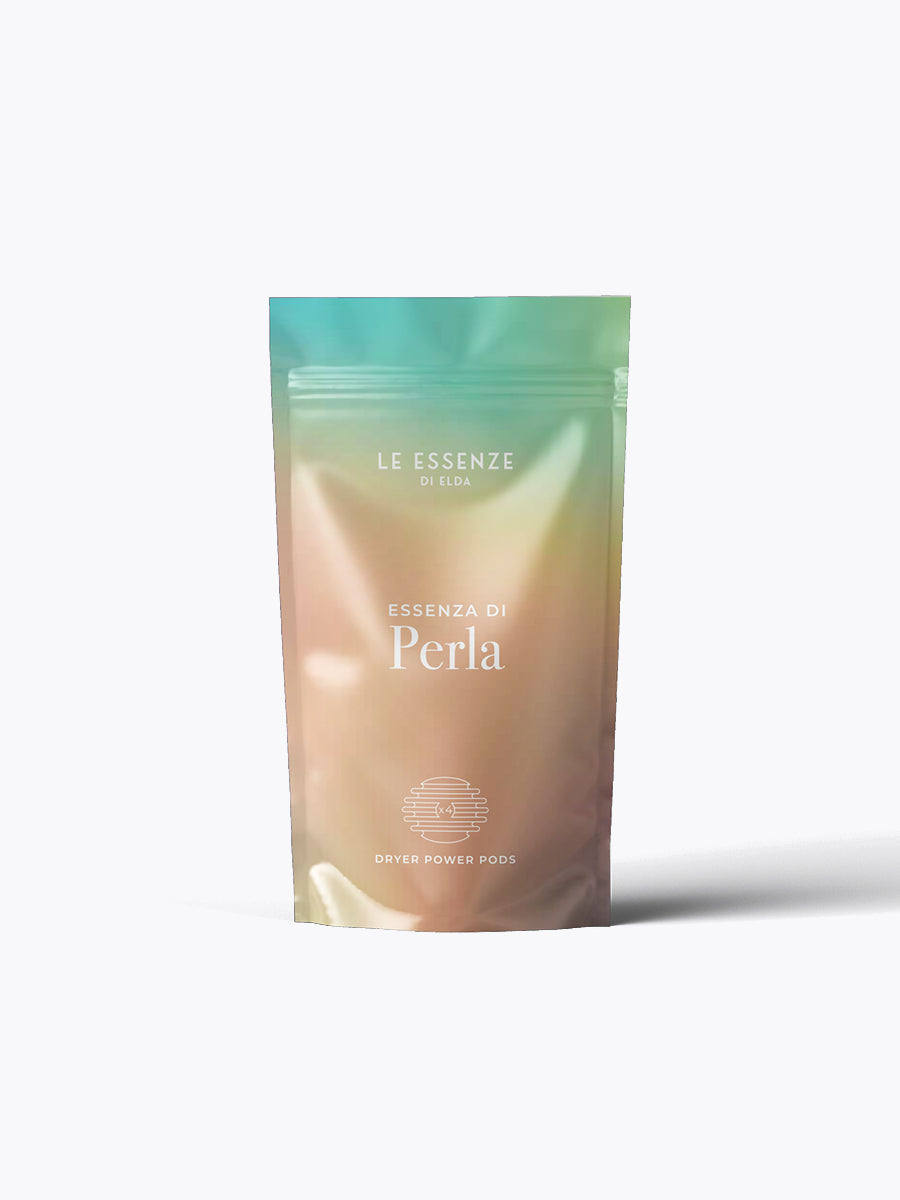 Gradient packaging with 'Le Essenze di Perla' branding on a white background